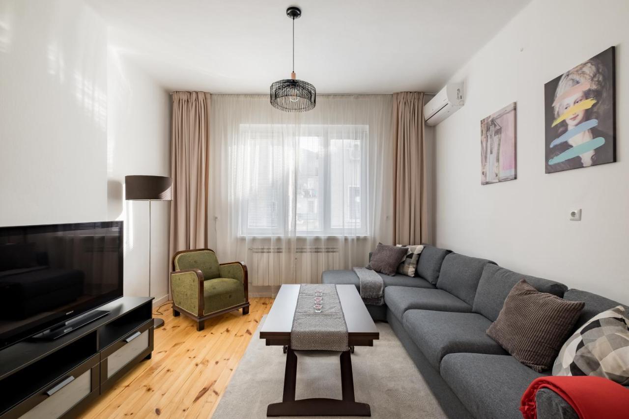 Spacious 3 Bedroom Home In Sofia'S Top Center Екстериор снимка