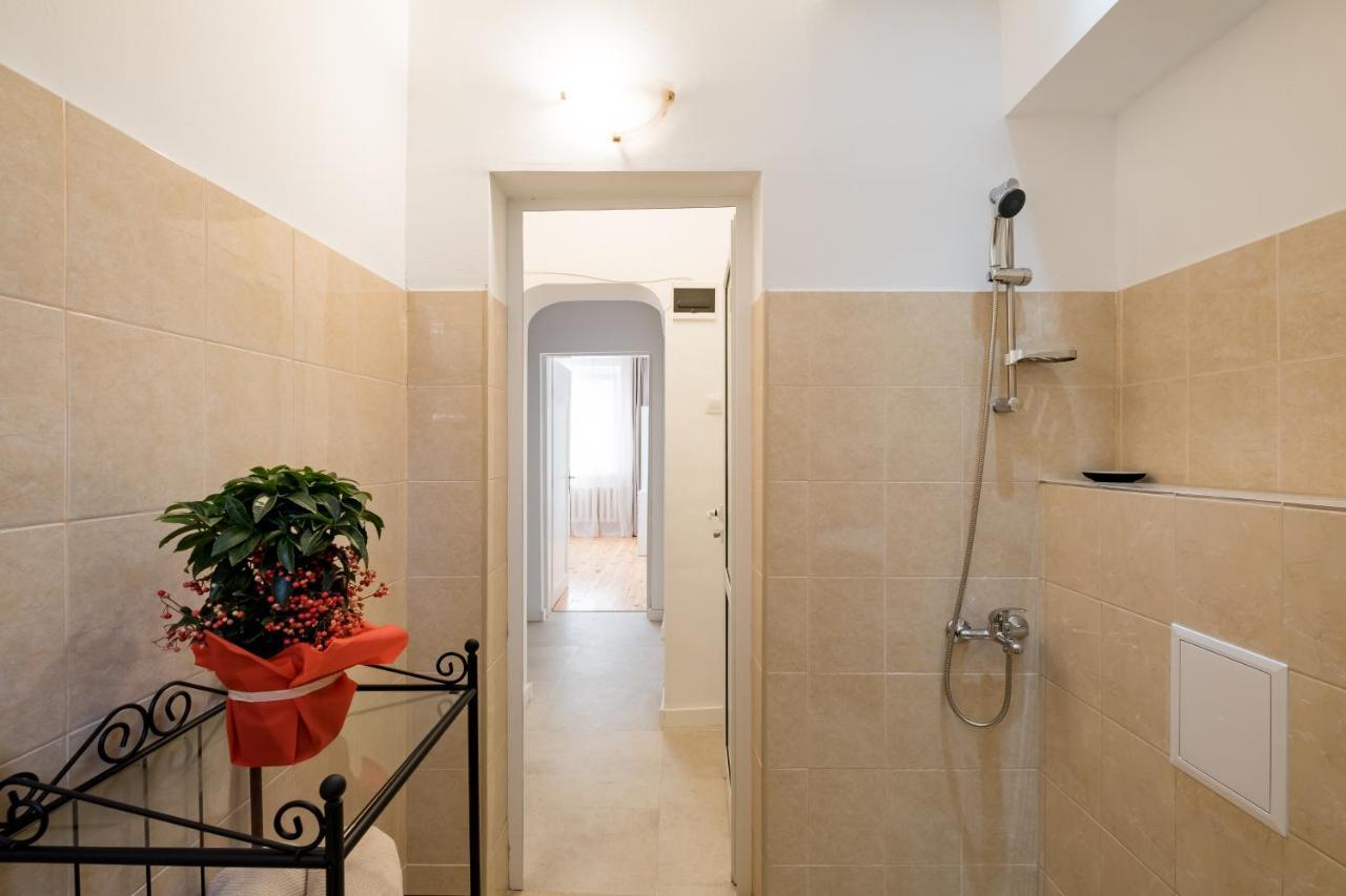 Spacious 3 Bedroom Home In Sofia'S Top Center Екстериор снимка