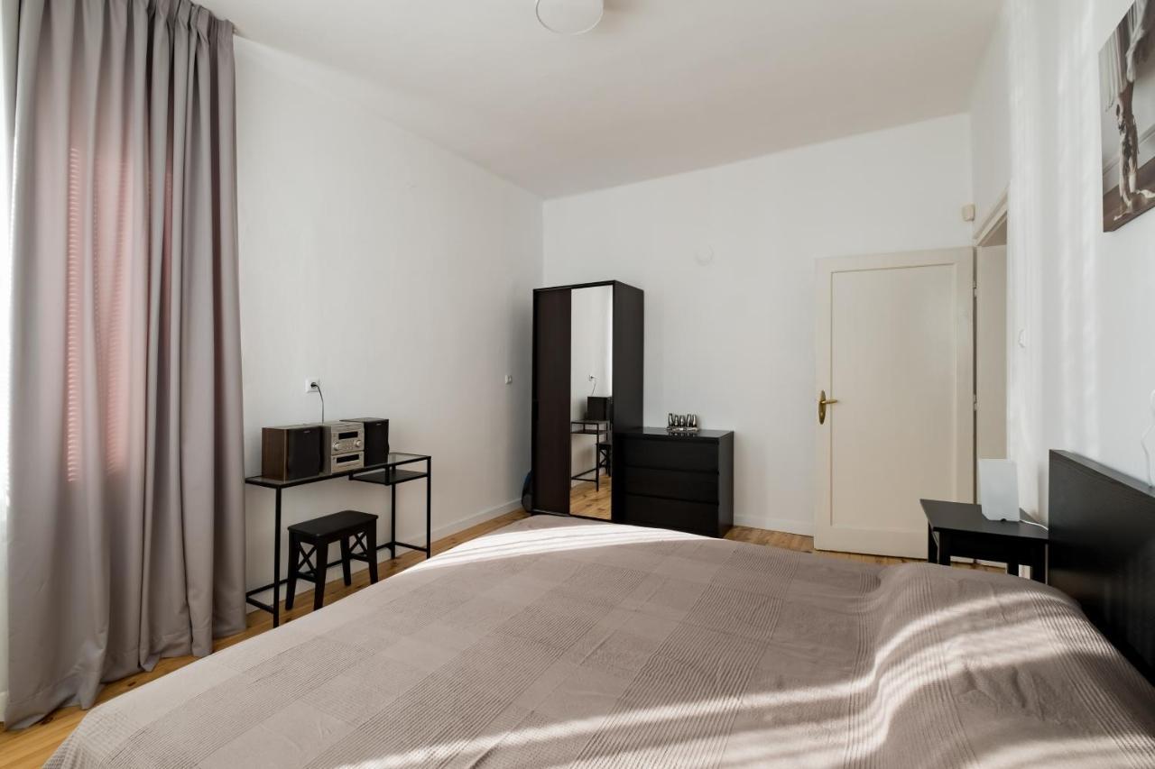 Spacious 3 Bedroom Home In Sofia'S Top Center Екстериор снимка